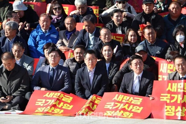                         국회에 모인 전북도민과 안호영 의원@안 의원 페북 자료사진